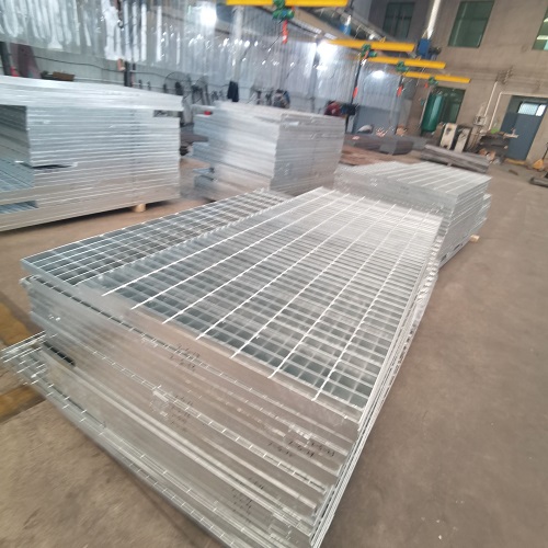 污水處理廠鋼格板如何選？防滑耐腐是關鍵！