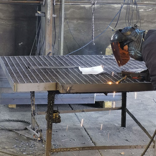 鋼格板采購避坑指南：這5個參數(shù)不懂，小心被坑！