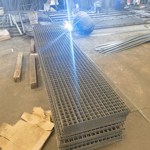 鋼格板采購避坑指南：這5個參數(shù)不懂，小心被坑！