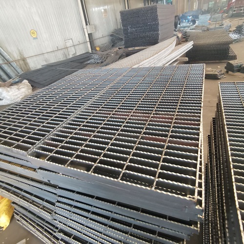 鋼格板重量計(jì)算指南：如何精準(zhǔn)估算采購成本？