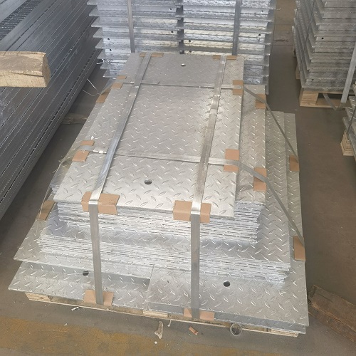 商業(yè)步行街鋼格柵：美觀與安全兼顧的鋪裝方案