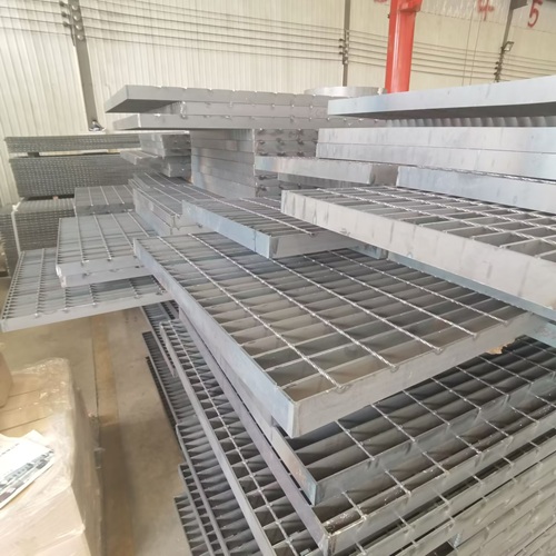 鋼格柵使用避坑指南：你可能正在犯的幾個(gè)典型錯(cuò)誤