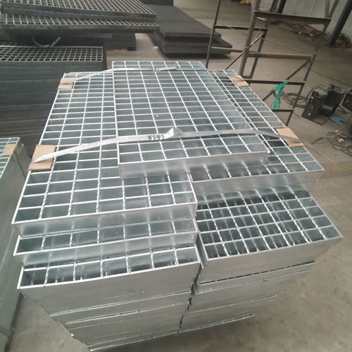 學(xué)校實(shí)訓(xùn)基地為何都用鋼格板