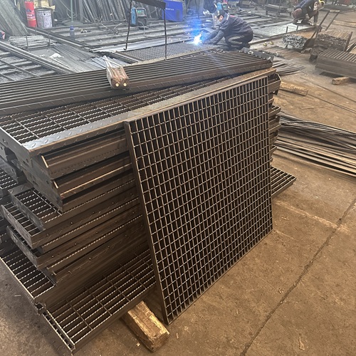 鋼格柵板打造城市步道的新趨勢(shì)